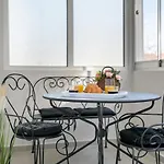 лукс на море Luxury In Downtown With Garage