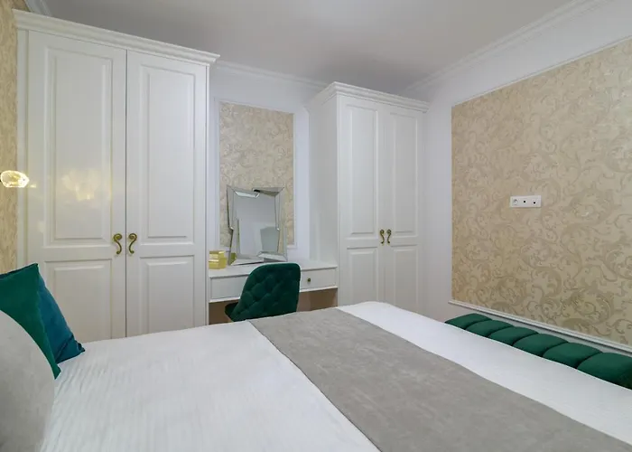 Апартаменты лукс на море Luxury In Downtown With Garage