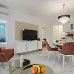 Apartment лукс на море Luxury In Downtown With Garage *