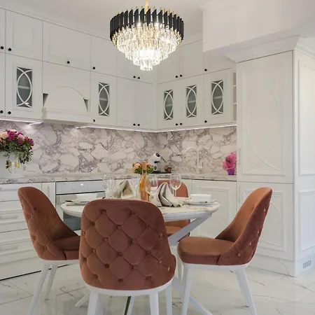 лукс на море Luxury In Downtown With Garage * Varna