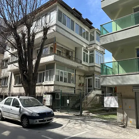 лукс на море Luxury In Downtown With Garage Warna