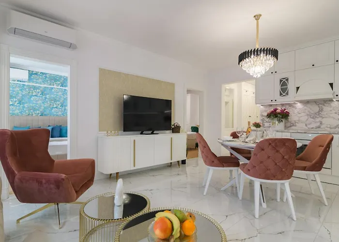 Apartament лукс на море Luxury In Downtown With Garage *