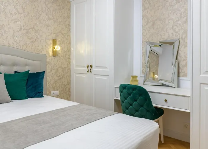 лукс на море Luxury In Downtown With Garage Apartament *