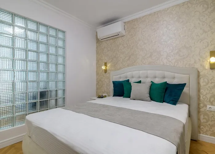 Apartament лукс на море Luxury In Downtown With Garage *